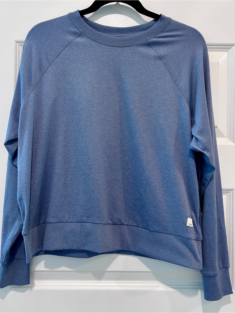 Vuori Halo Crew Top Women’s Pullover Long Sleeve Blue - Picture 2 of 10